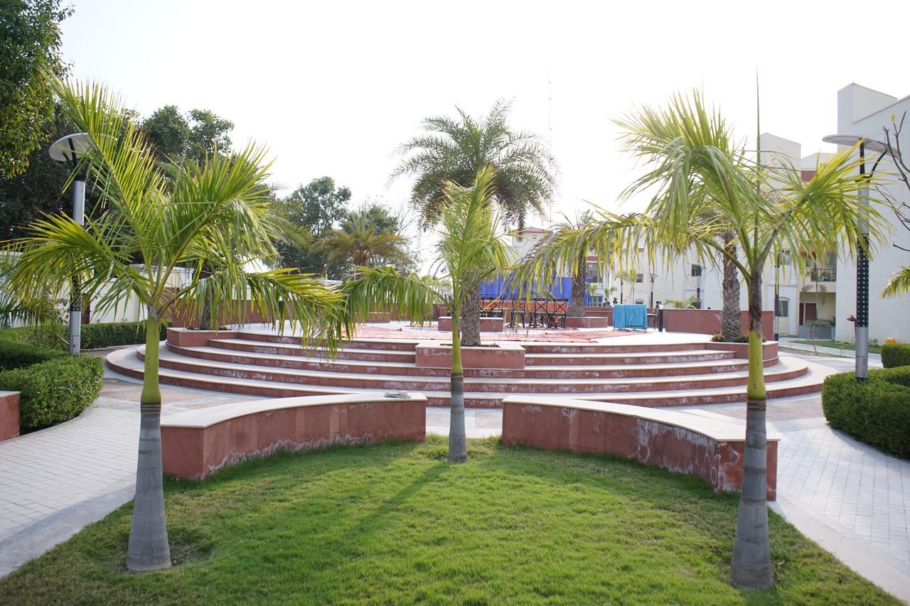 Home-Like Infinity Resort Vrindāvan Eksteriør billede